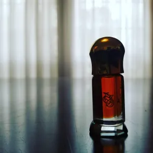 INDI ROSE - Pure rose oil from india - Vegan